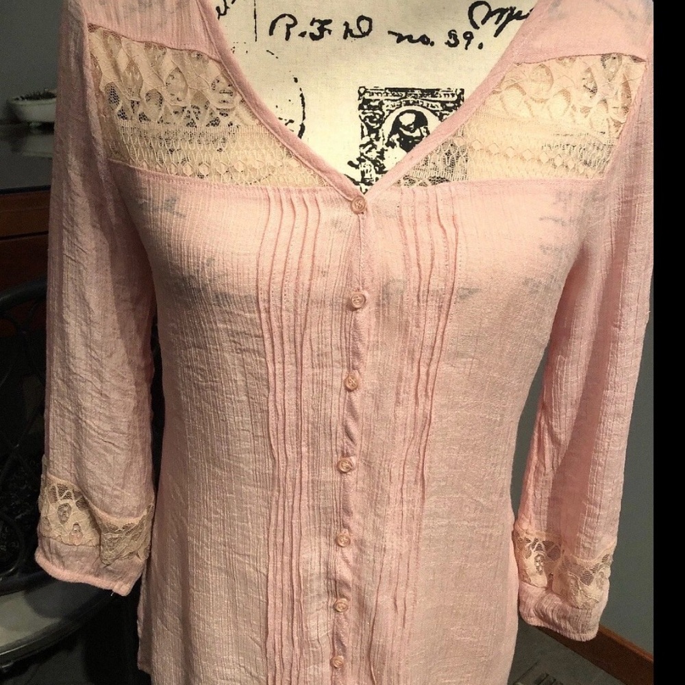 Dolled Up By Fang Pink Button Down Top With Lace Detail Size Small